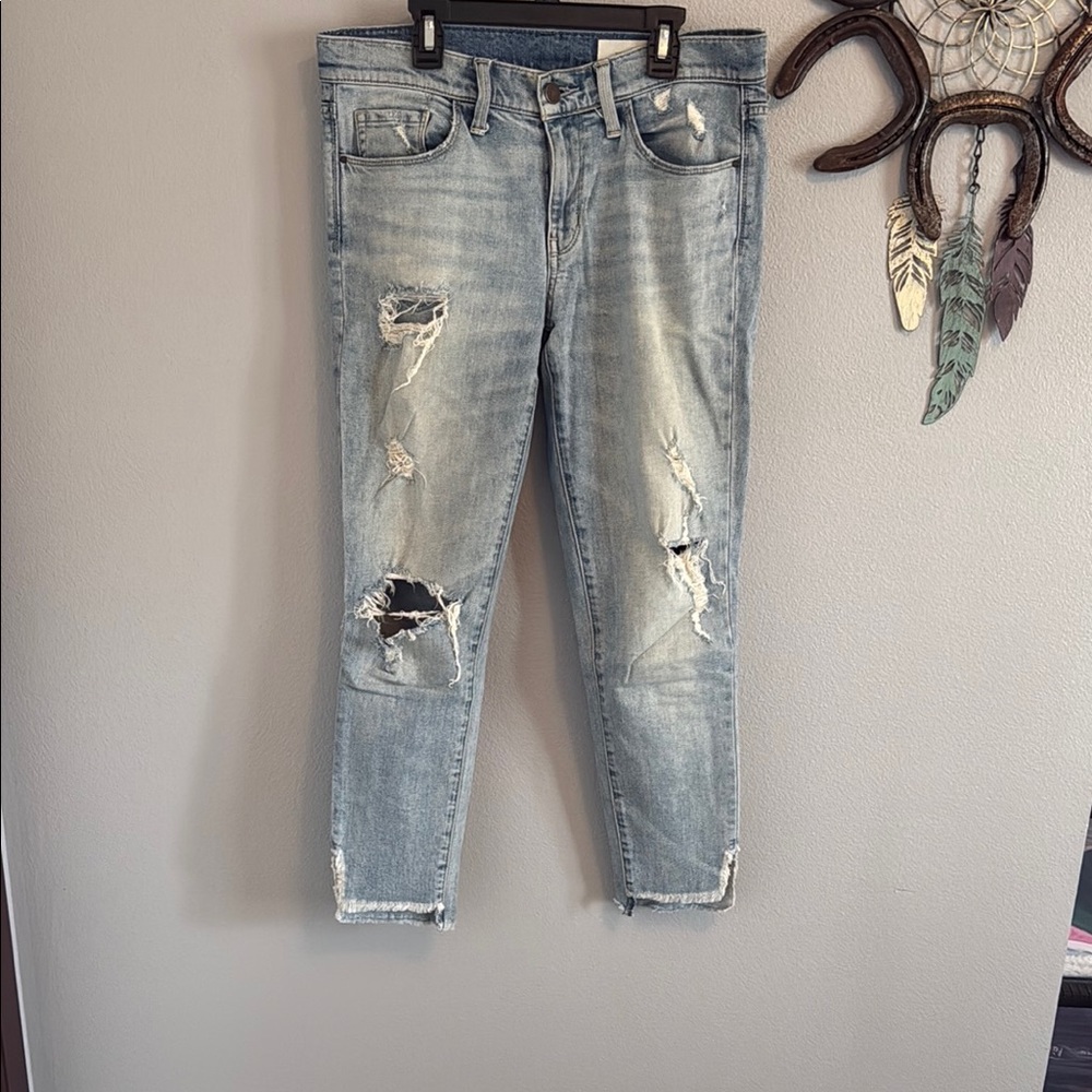Treasure & Bond Blue Ankle Cropped Jeans with Distressed Details